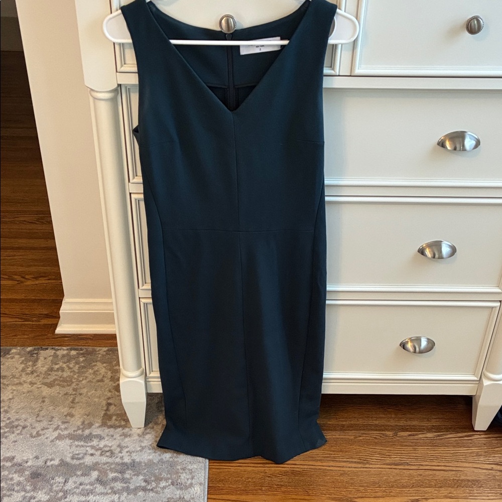 MM Lafleur Hunter Green Sleeveless Sheath Dress